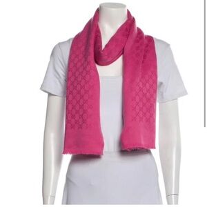 Cashmere GG Logo Scarf with tags pink.